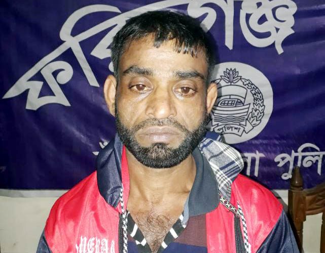 ফরিদগঞ্জে ইয়াবাসহ এক মাদক ব্যবসায়ী আটক